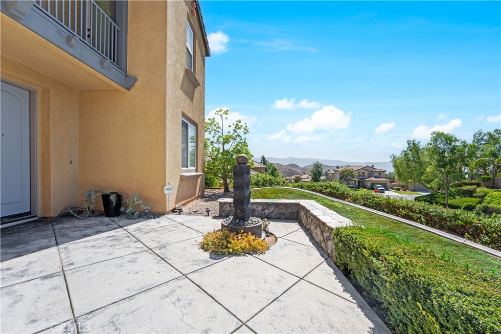 16395 Ridge Field Drive Riverside, CA 92503 - Photo 4 of 41