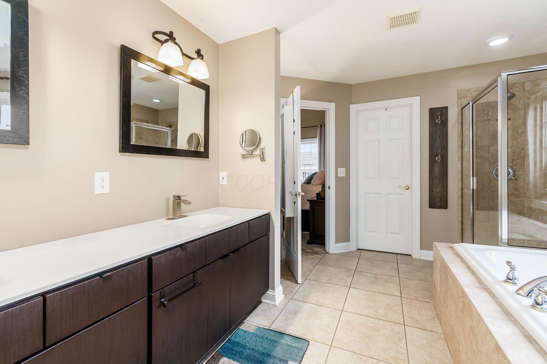 3993 Clark-Shaw Road Powell, OH 43065 - Photo 23 of 42 Owner's Bathroom