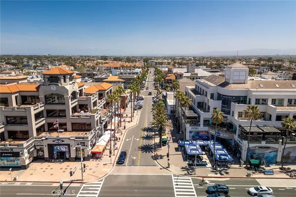 $2,700 | 409 Utica Avenue, Unit D36, Huntington Beach, CA 92648