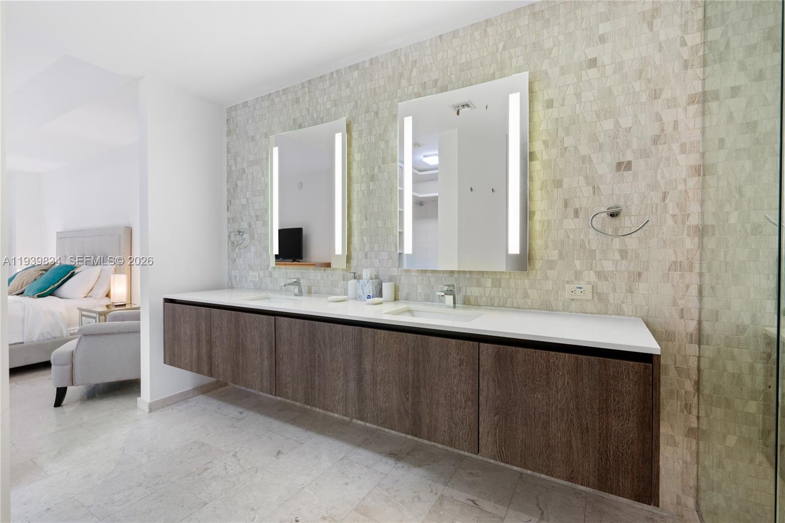 88 Southwest 7th Street, Unit 3403 Miami, FL 33130 - Photo 13 of 37 Photo 13