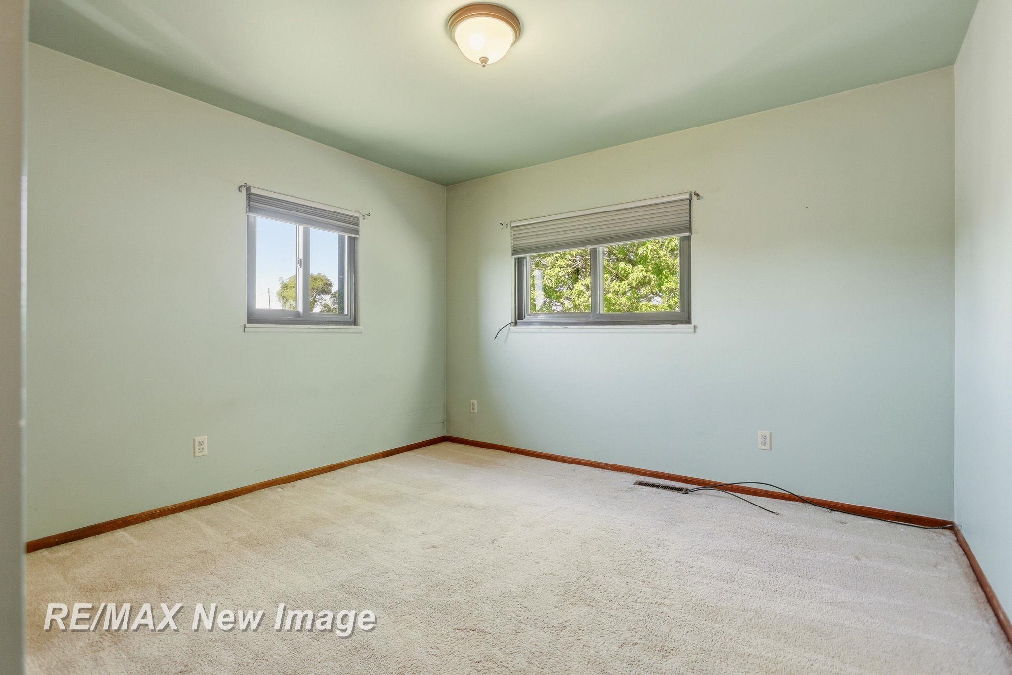 577 South Lincoln Road Bay City, MI 48708 - Photo 22 of 46