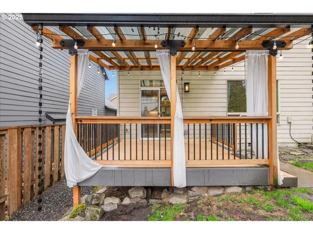 $479,000 | 18462 Southeast Langensand Road, Sandy, OR 97055