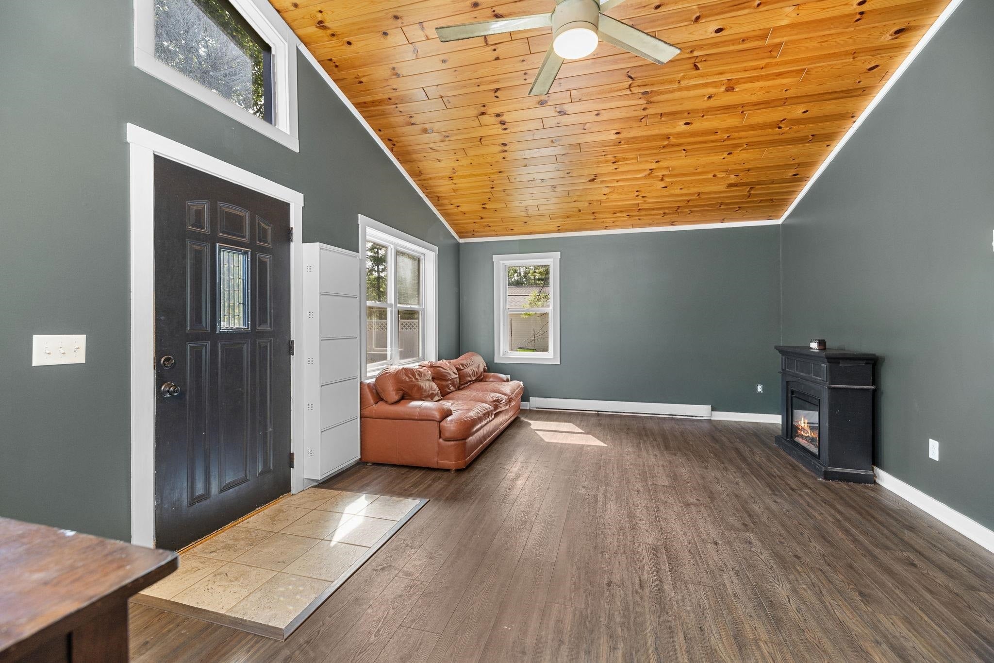 5305 Trager Road Traverse City, MI 49696 - Photo 6 of 34 Gallery Image 6