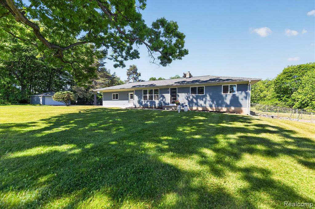2250 Montague Road Davison, MI 48423 - Photo 3 of 45