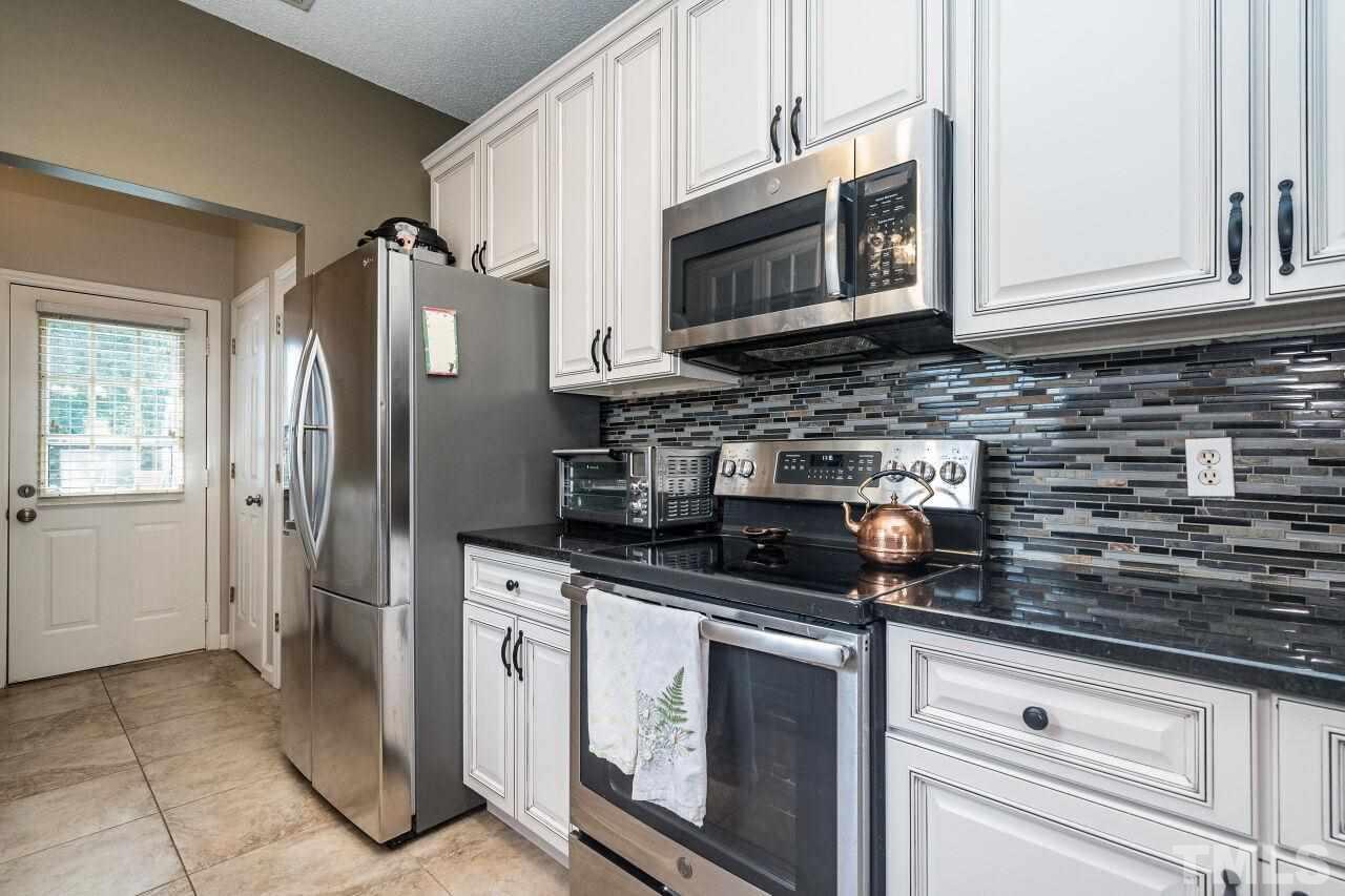 212 Highgate Circle Wake Forest, NC 27587 - Photo 10 of 24