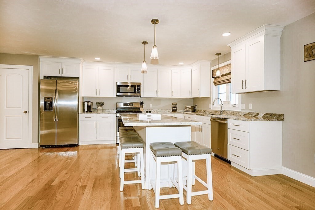664 Boston Road Billerica, MA 01821 - Photo 4 of 42 Gallery Image 4