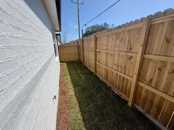 $2,100 | 115 Penny Lane, Valparaiso, FL 32580
