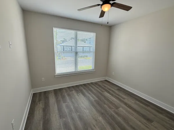 $2,100 | 115 Penny Lane, Valparaiso, FL 32580