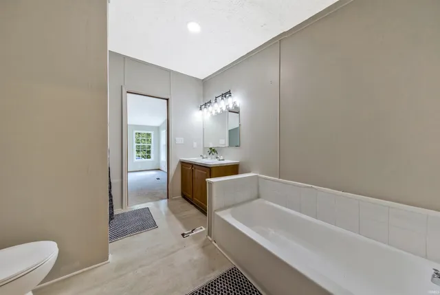 $169,900 | 17 Trestle Road, Taswell, IN 47175