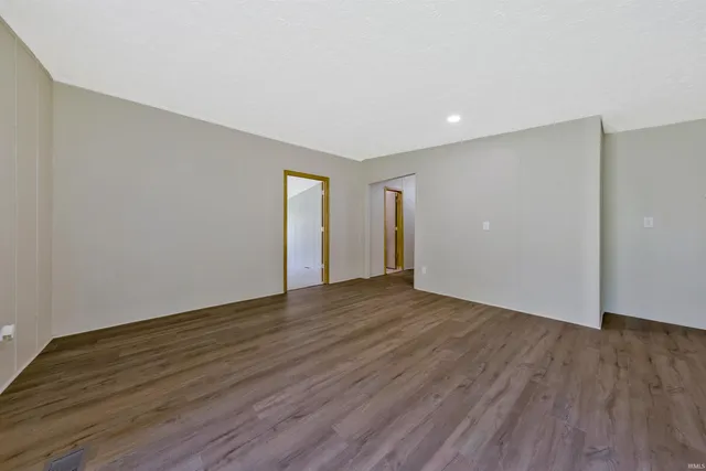 $169,900 | 17 Trestle Road, Taswell, IN 47175