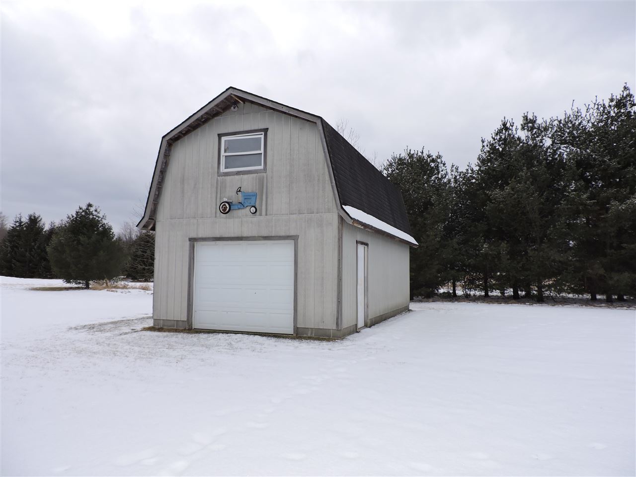 7245 North 11 Mile Road Bentley, MI 48613 - Photo 3 of 25