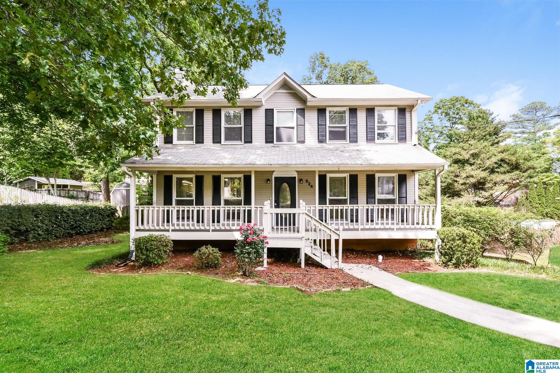924 Falling Star Lane Alabaster, AL 35007 - Photo 1 of 23