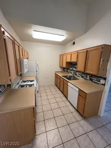 $1,495 | 700 Carnegie Street, Unit 1821, Henderson, NV 89052