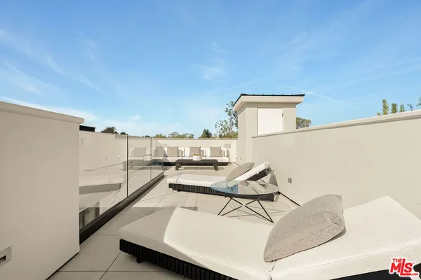 $10,850,000 | 155 North Anita Avenue, Los Angeles, CA 90049