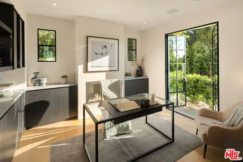 $10,850,000 | 155 North Anita Avenue, Los Angeles, CA 90049