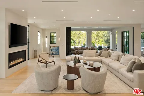 $10,850,000 | 155 North Anita Avenue, Los Angeles, CA 90049