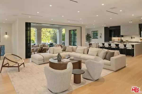 $10,850,000 | 155 North Anita Avenue, Los Angeles, CA 90049