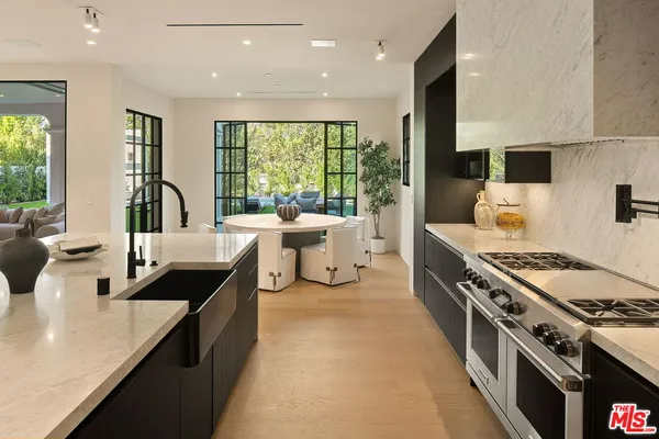 $10,850,000 | 155 North Anita Avenue, Los Angeles, CA 90049