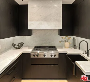 $10,850,000 | 155 North Anita Avenue, Los Angeles, CA 90049