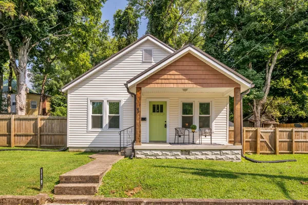 $285,900 | 119 Poplar Street, Dickson, TN 37055