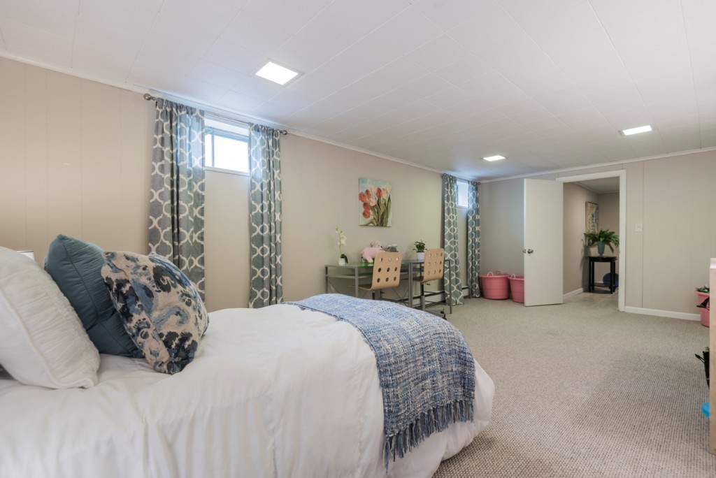 120 Lovejoy Road Andover, MA 01810 - Photo 17 of 20 Gallery Image 17