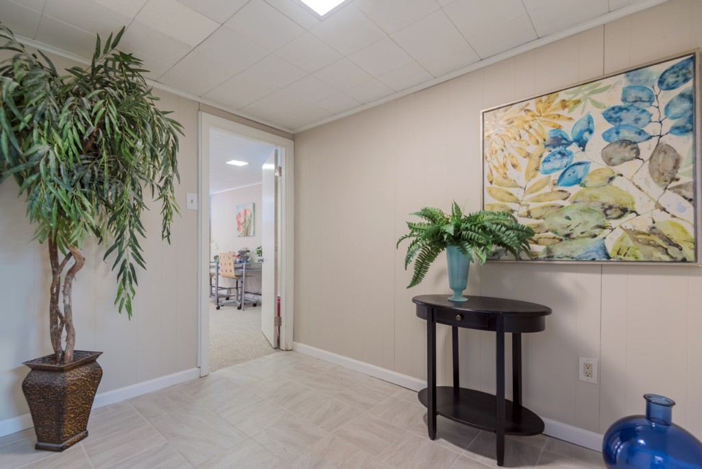 120 Lovejoy Road Andover, MA 01810 - Photo 18 of 20 Gallery Image 18