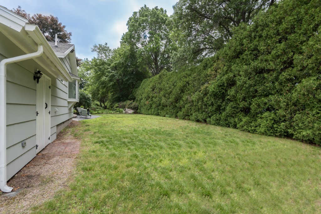 120 Lovejoy Road Andover, MA 01810 - Photo 19 of 20 Gallery Image 19