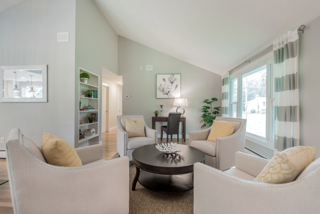 120 Lovejoy Road Andover, MA 01810 - Photo 8 of 20 Gallery Image 8