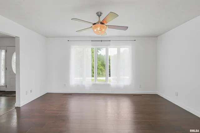 $369,000 | 1560 Lick Creek Road, Anna, IL 62906