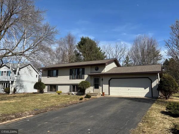 $329,900 | 1238 Tierney Drive, New Richmond, WI 54017
