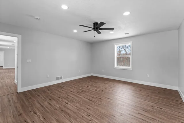 $1,400 | 1782-us Highway 1782-us Highway, St. Croix Falls, WI 54024