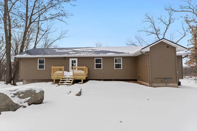$1,400 | 1782-us Highway 1782-us Highway, St. Croix Falls, WI 54024
