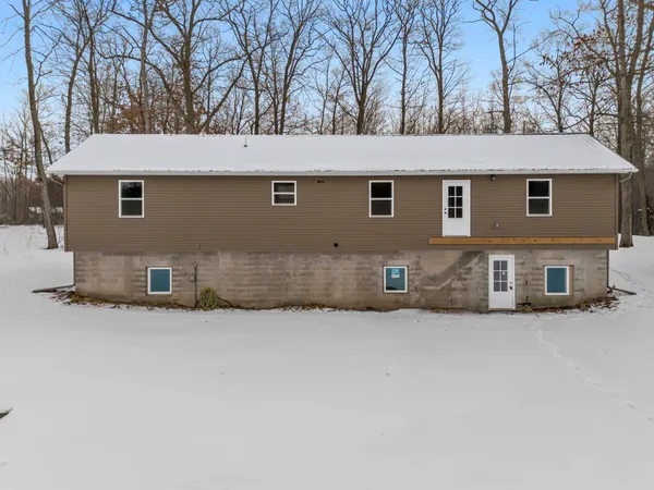 $1,400 | 1782-us Highway 1782-us Highway, St. Croix Falls, WI 54024