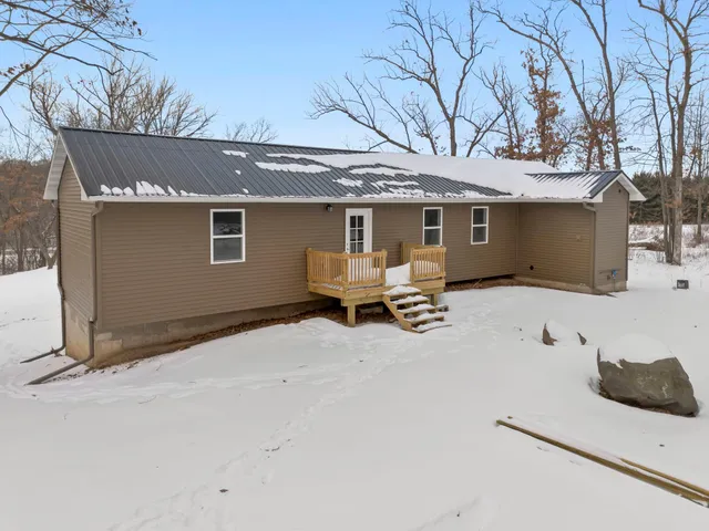 $1,400 | 1782-us Highway 1782-us Highway, St. Croix Falls, WI 54024