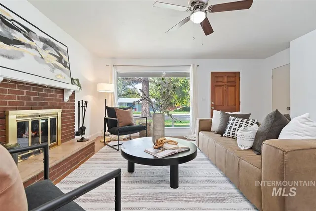 $449,775 | 1402 Oaklawn Drive, Boise, ID 83709