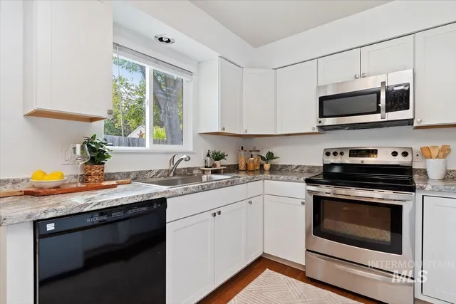 $449,775 | 1402 Oaklawn Drive, Boise, ID 83709