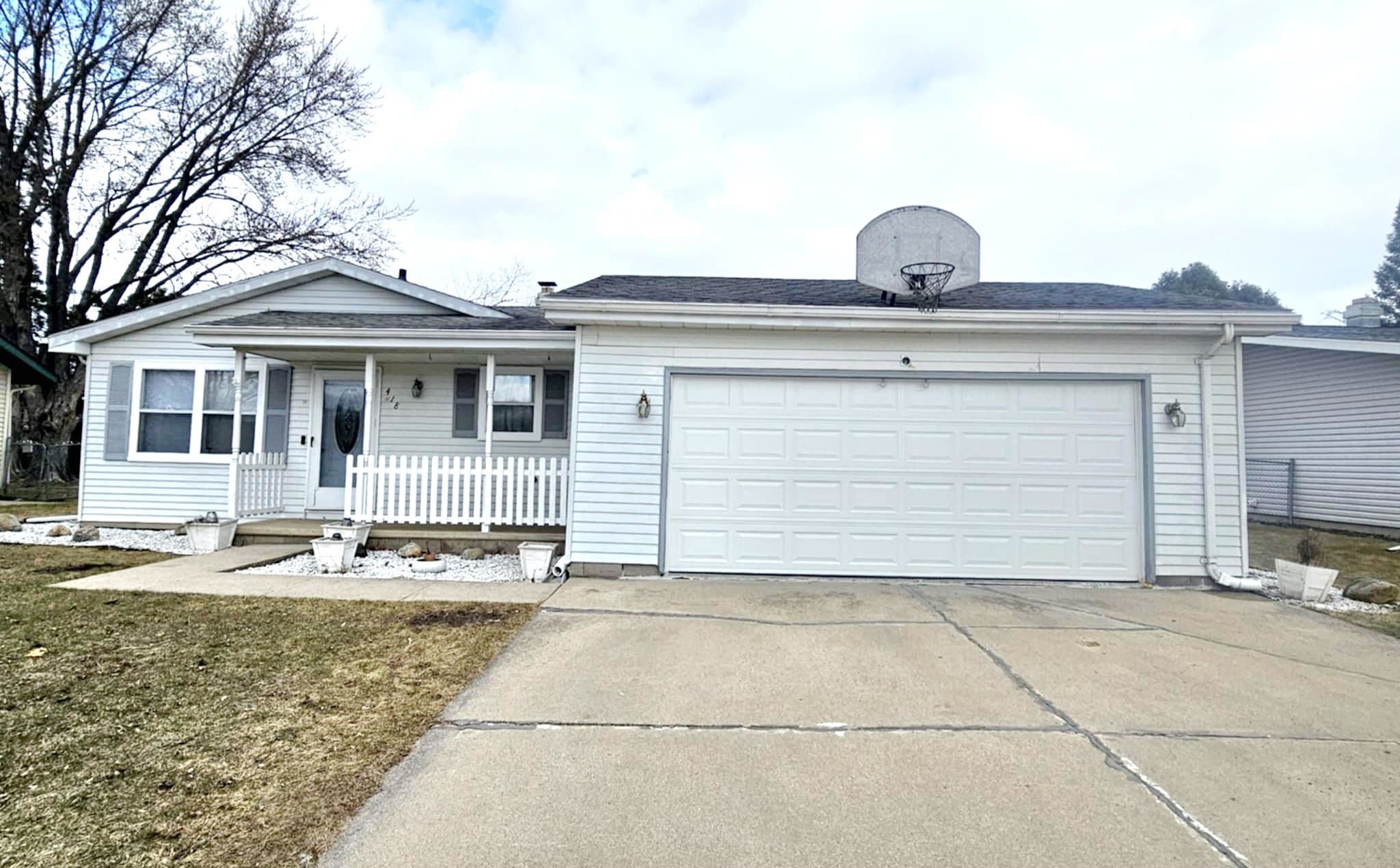 418 South Midpark Drive Appleton, WI 54915 - Photo 1 of 1