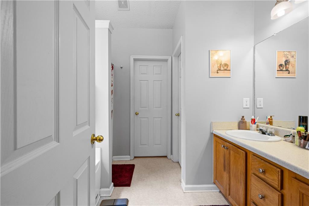 333 Cascade Court Hampton, GA 30228 - Photo 20 of 38