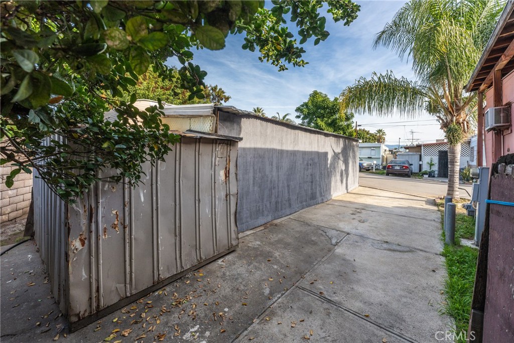 775 East Foothill Boulevard, Unit 14 Rialto, CA 92376 - Photo 3 of 18