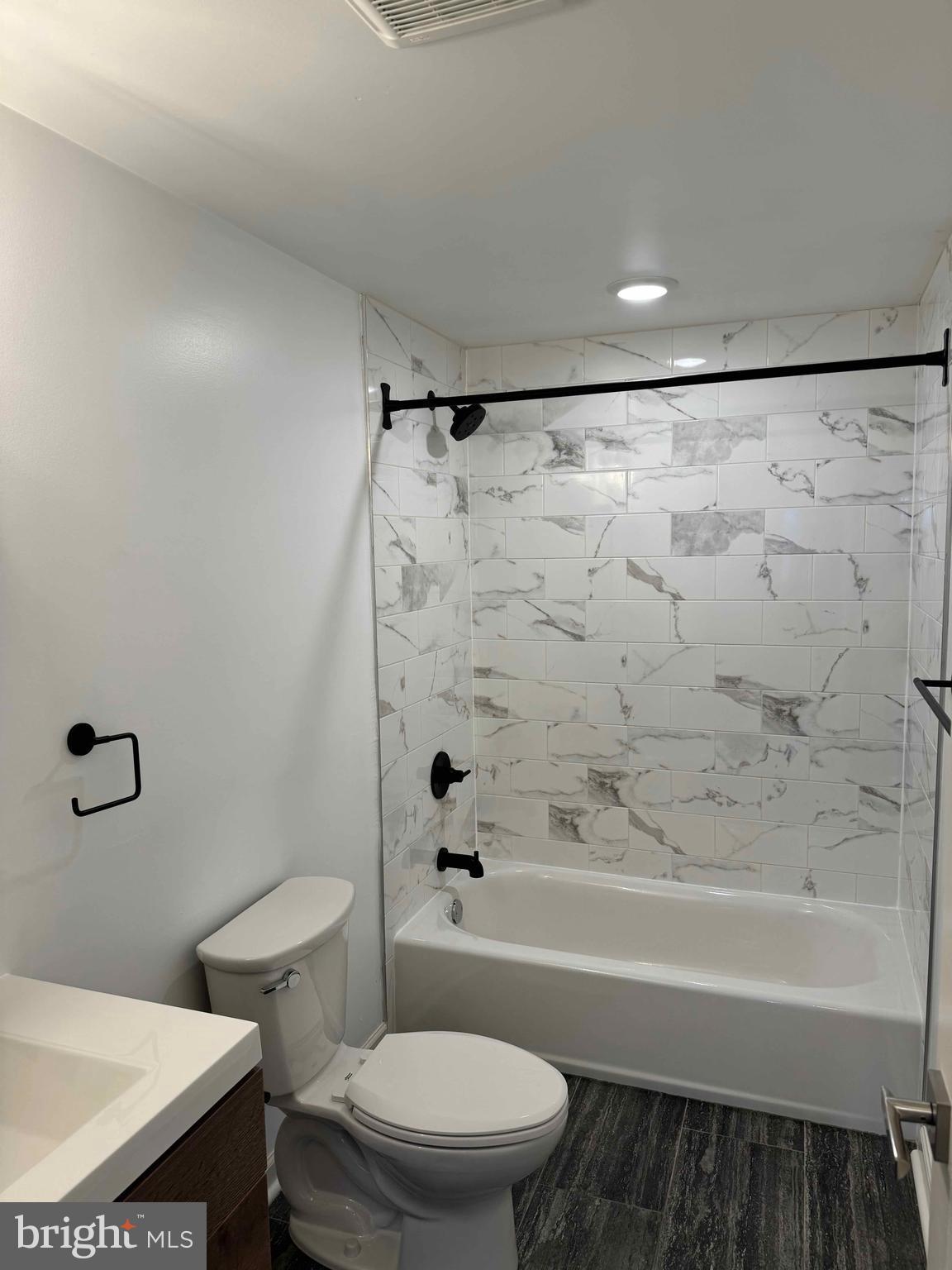 6618 Ridge Avenue, Unit 406 Philadelphia, PA 19128 - Photo 6 of 9
