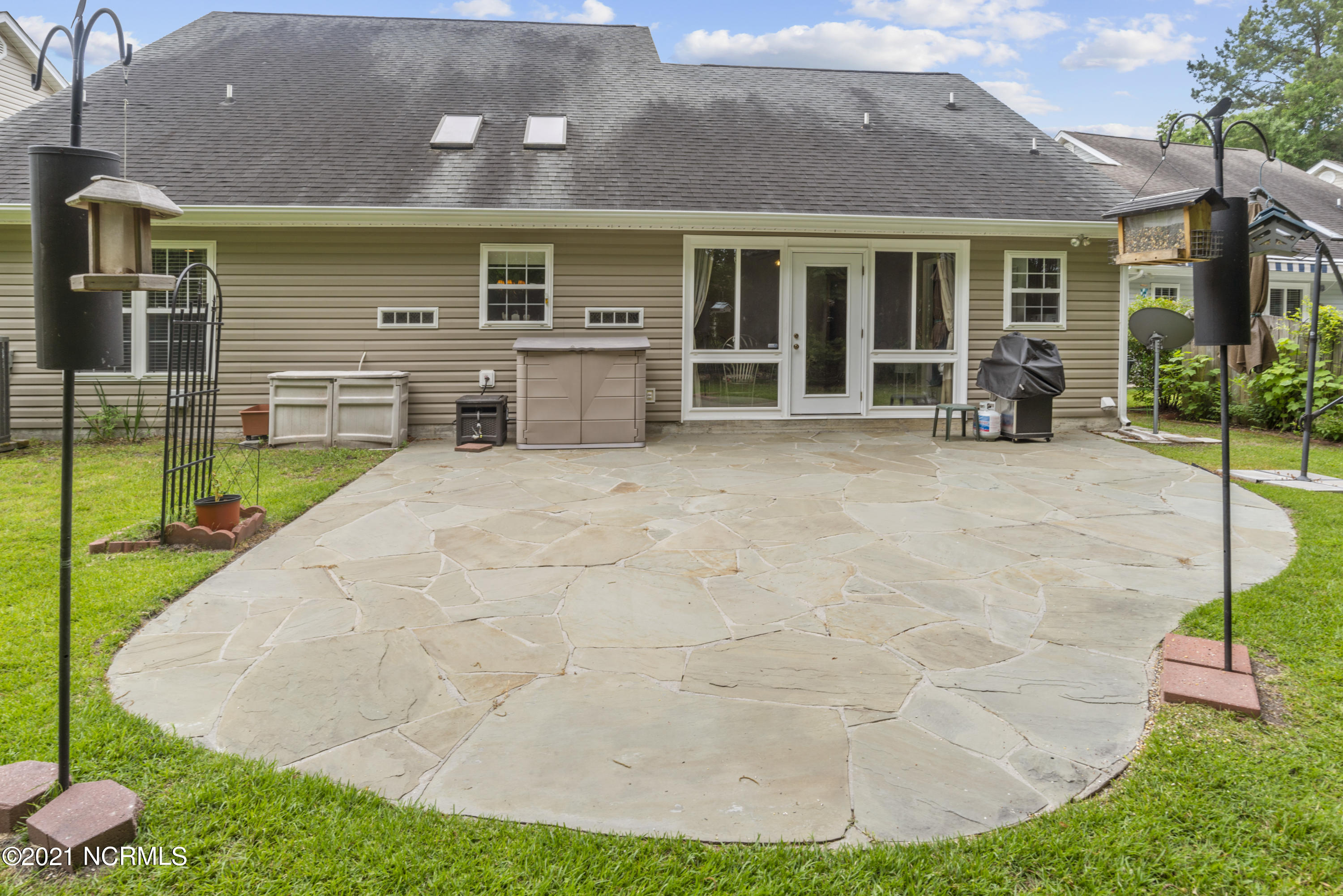 414 Neuchatel Road New Bern, NC 28562 - Photo 11 of 40 414 Neuchatel Rd-12