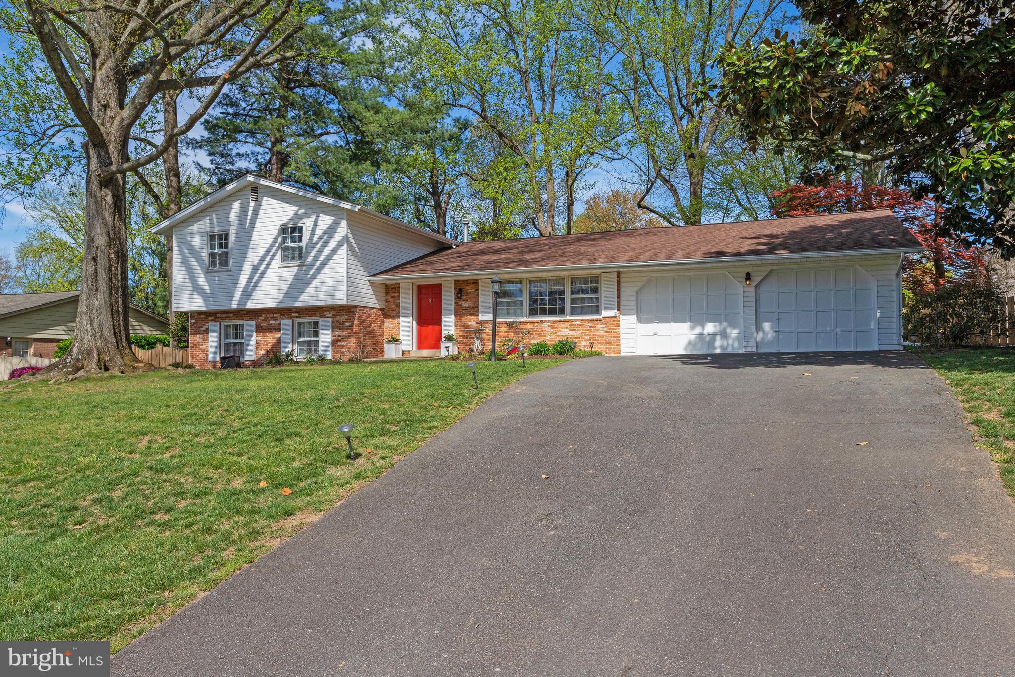 2516 Lakevale Drive, Vienna, VA 22181 Compass