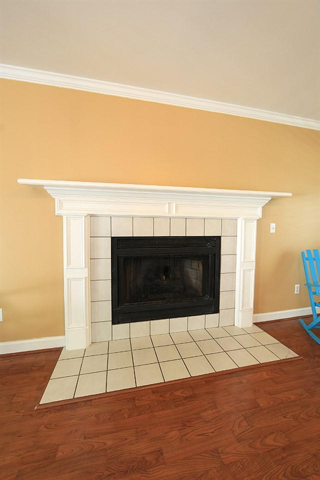 5421 Rhett Drive Raleigh, NC 27606 - Photo 7 of 26 Family Room