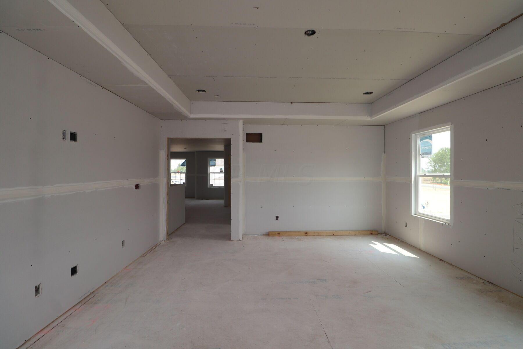3296 Logsdon Loop Delaware, OH 43015 - Photo 14 of 17 Interior