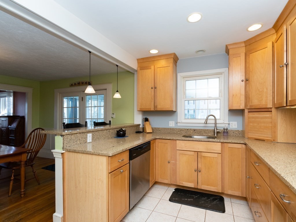 79 Aberdeen Road Quincy, MA 02171 - Photo 9 of 36 Gallery Image 9