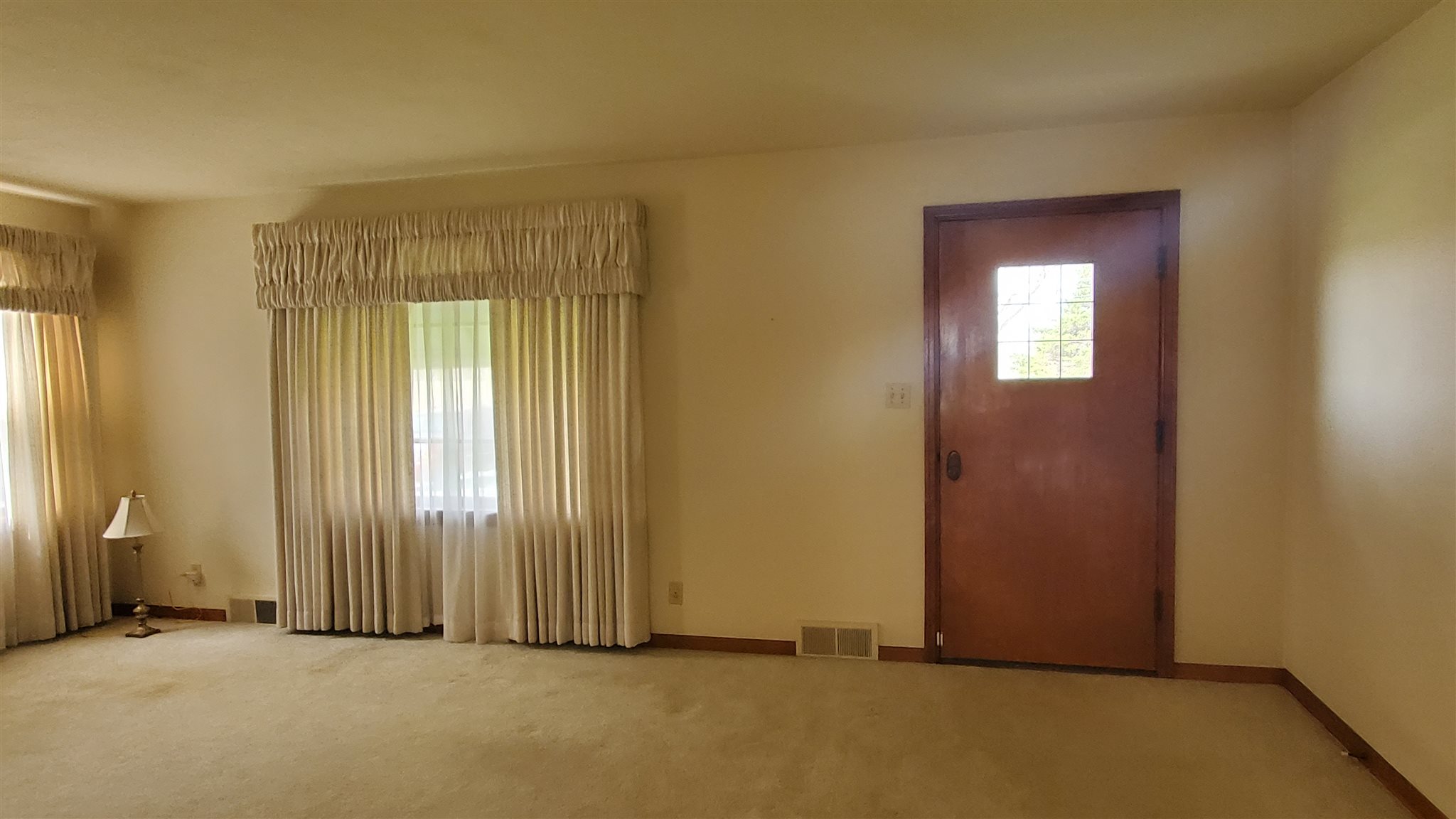 8121 Trentman Road Fort Wayne, IN 46816 - Photo 2 of 30