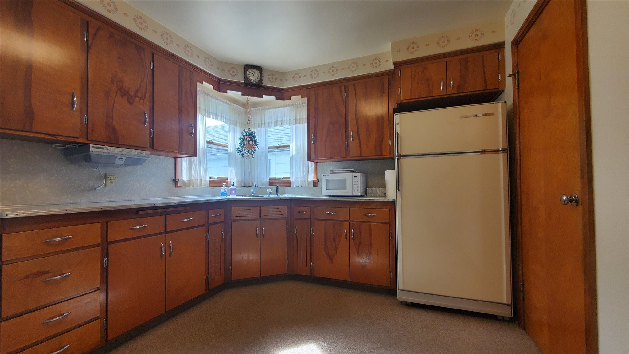 8121 Trentman Road Fort Wayne, IN 46816 - Photo 7 of 30