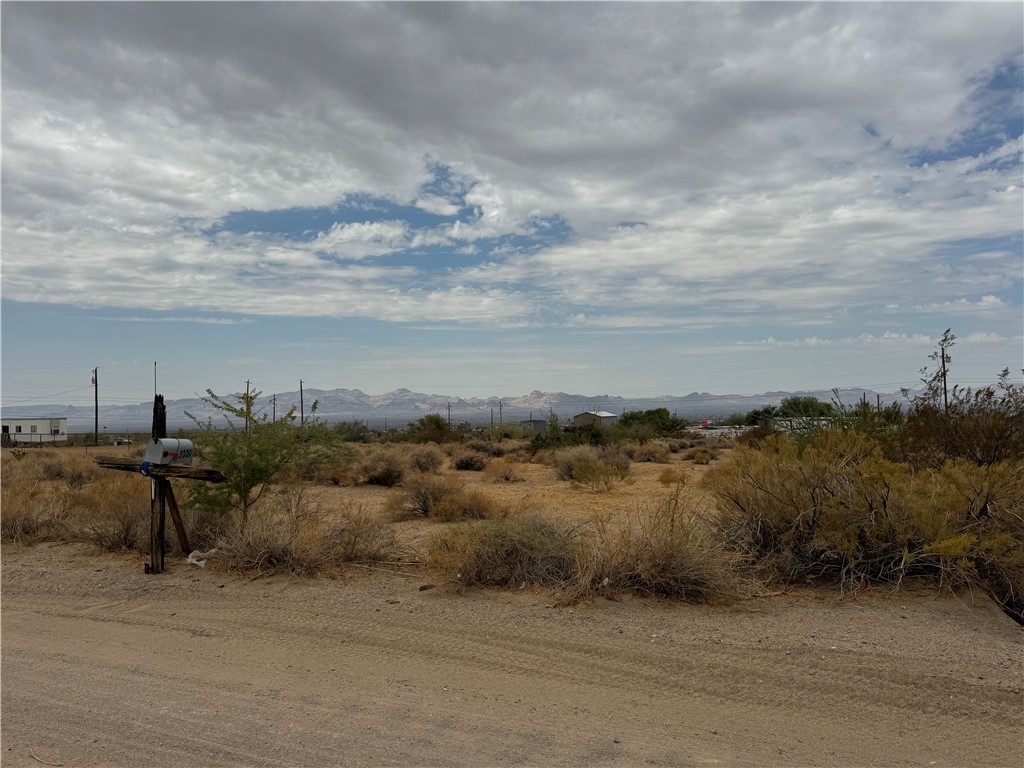 3221 Tooman Road Golden Valley, AZ 86413 - Photo 2 of 9 Gallery Image 2