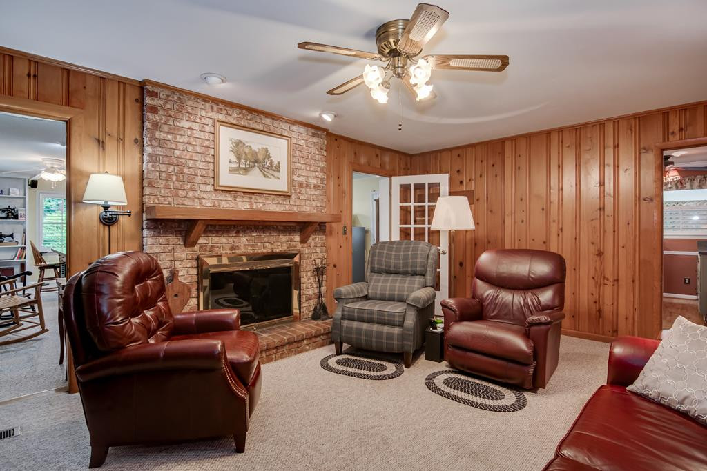3106 Sussex Road Augusta, GA 30909 - Photo 12 of 30 Family Room