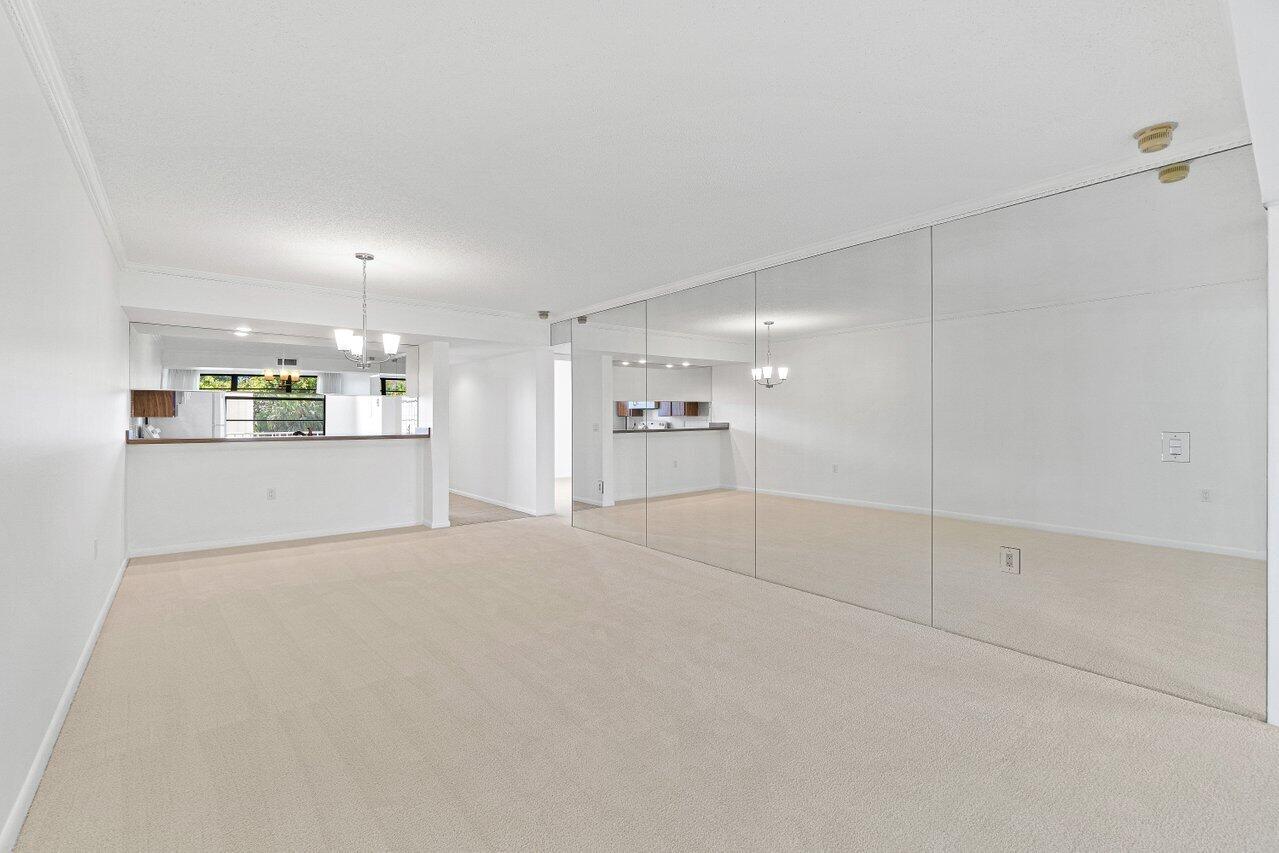 6121 Balboa Circle, Unit 303 Boca Raton, FL 33433 - Photo 8 of 25 011-6121BalboaCircle-BocaRaton-FL-33433-